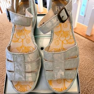 Fly London Sz 39 Sandal